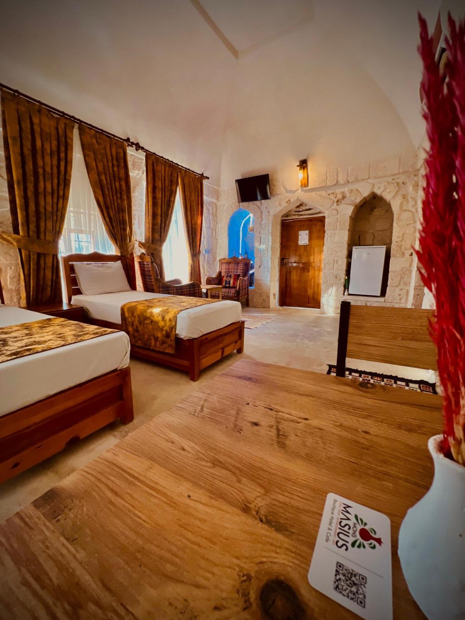 Mons Masius Hotel Teras Midyat Exterior photo