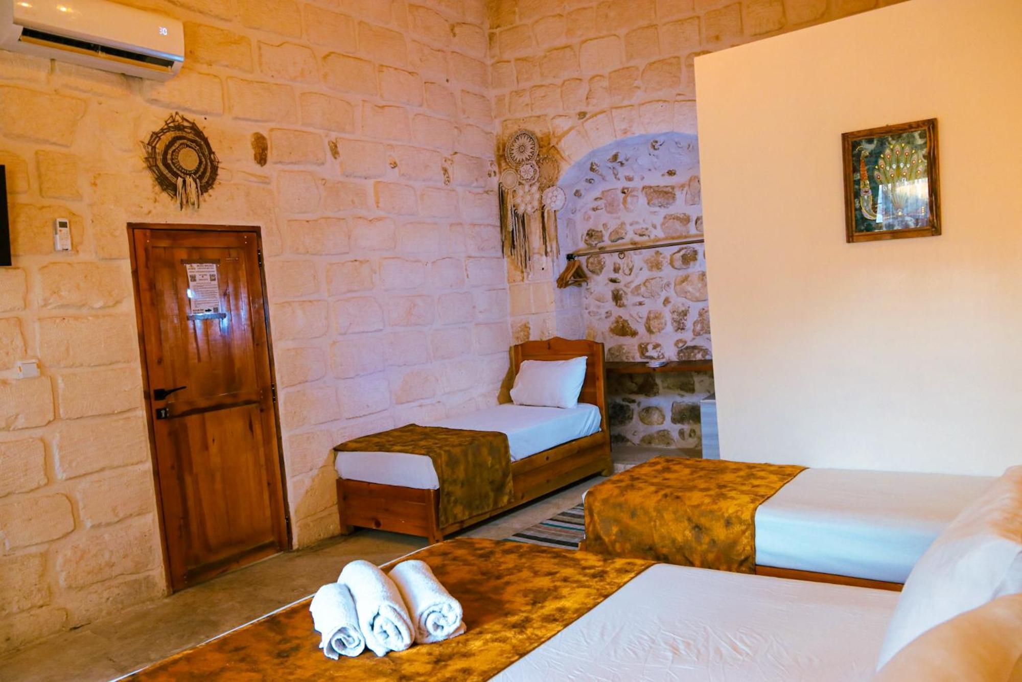 Mons Masius Hotel Teras Midyat Exterior photo