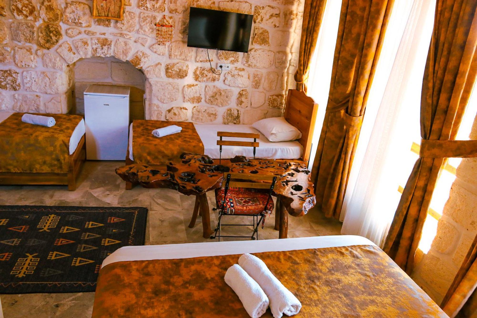 Mons Masius Hotel Teras Midyat Exterior photo